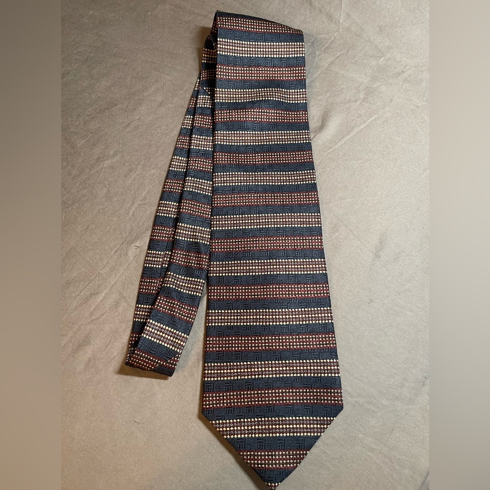 Vintage Kenneth Cole Horizontal Stripe Geometric Pattern Silk Tie